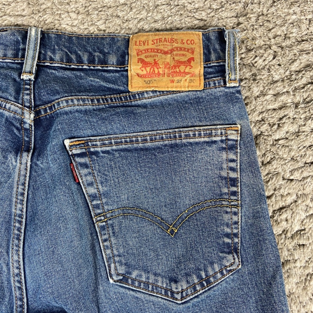 Levi's 505 Regular Fit Jeans Men 31x30 Blue Denim Distressed Ripped Cotton Blend